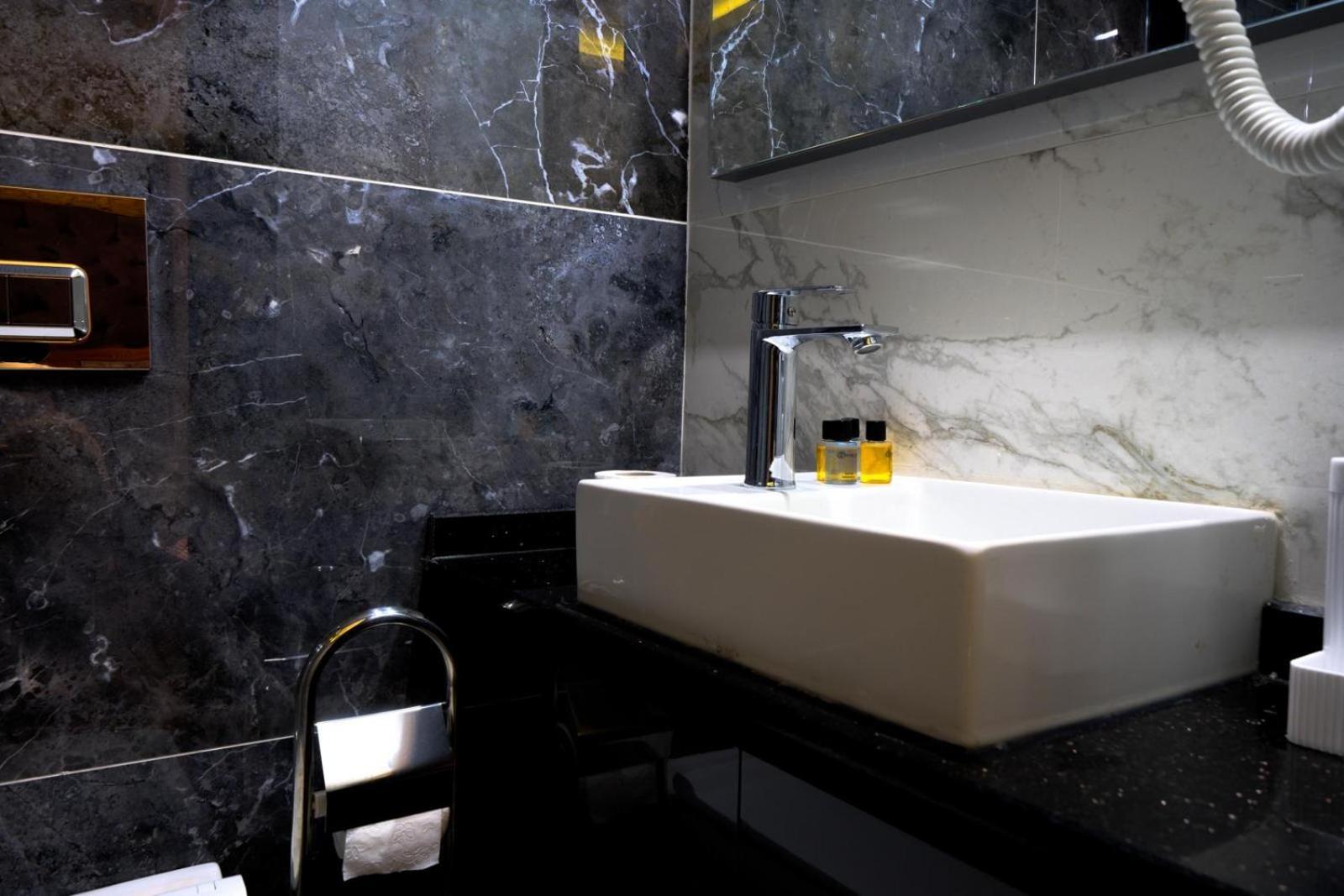 Golden Stone Hotel اسطنبول المظهر الخارجي الصورة